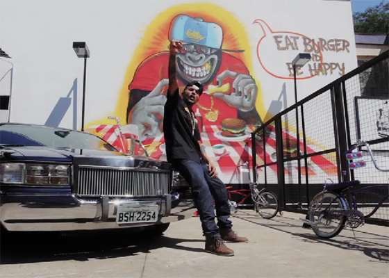 Rhossi no clipe Tempo Bom